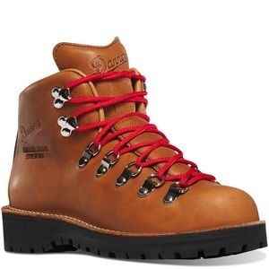Danner Women’s Mountain Light Cascade Clovis Boot